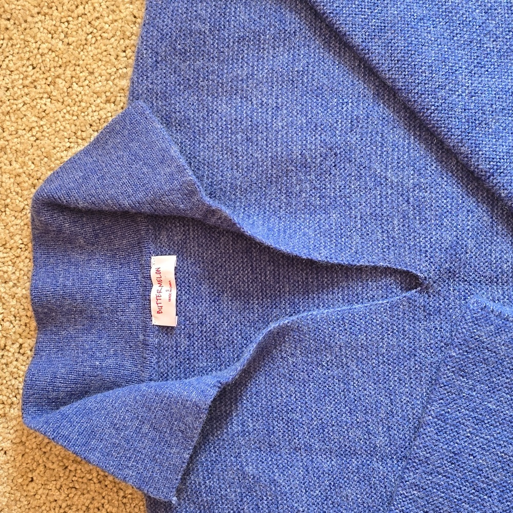 Buttermelon sweater NWOT